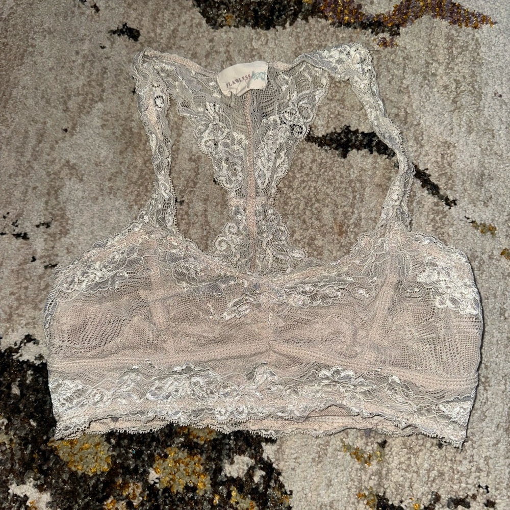 Flawless Lace Bralette in Beige